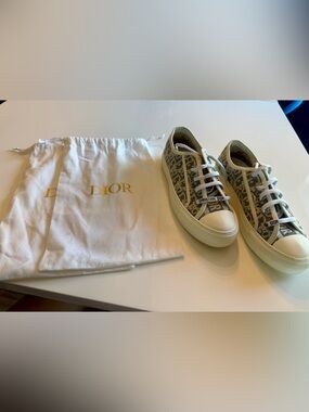 ✨ Authentic Christian Dior Oblique Canvas Low-Top Sneakers ✨